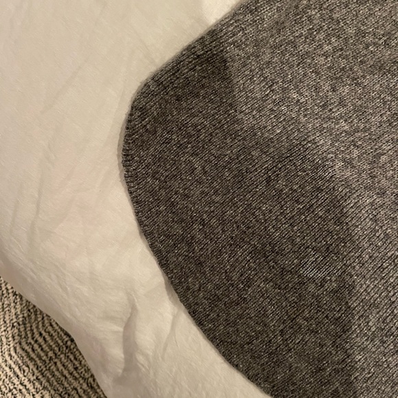 Stockholm Atelier— & Other Stories grey sweater - Picture 4 of 5